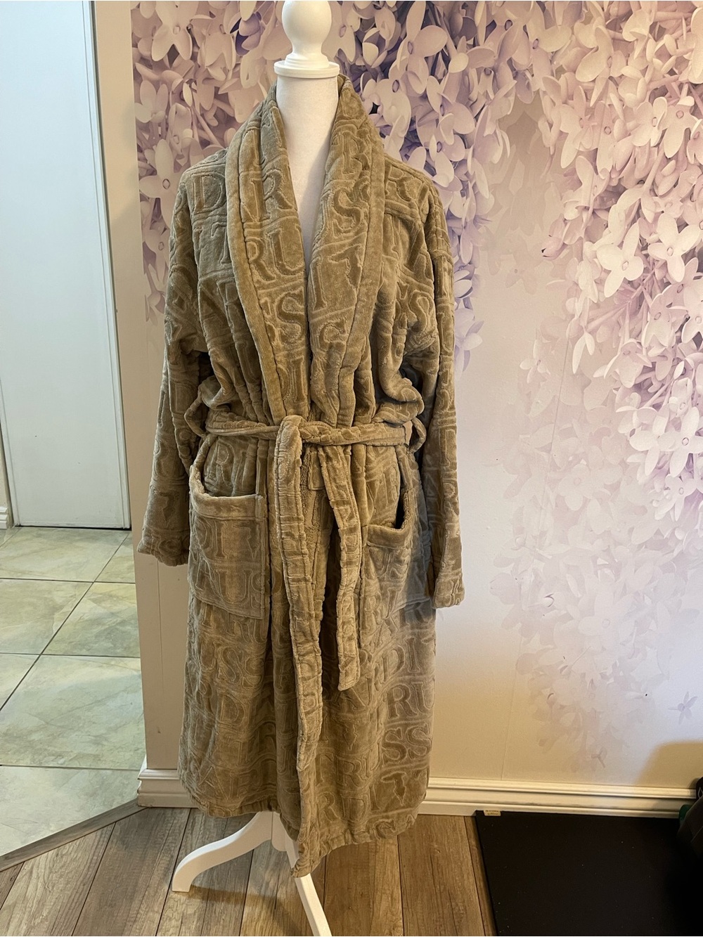 Trussardi Home  Logo Print Plush Cotton Robe S/M  New , newer worn